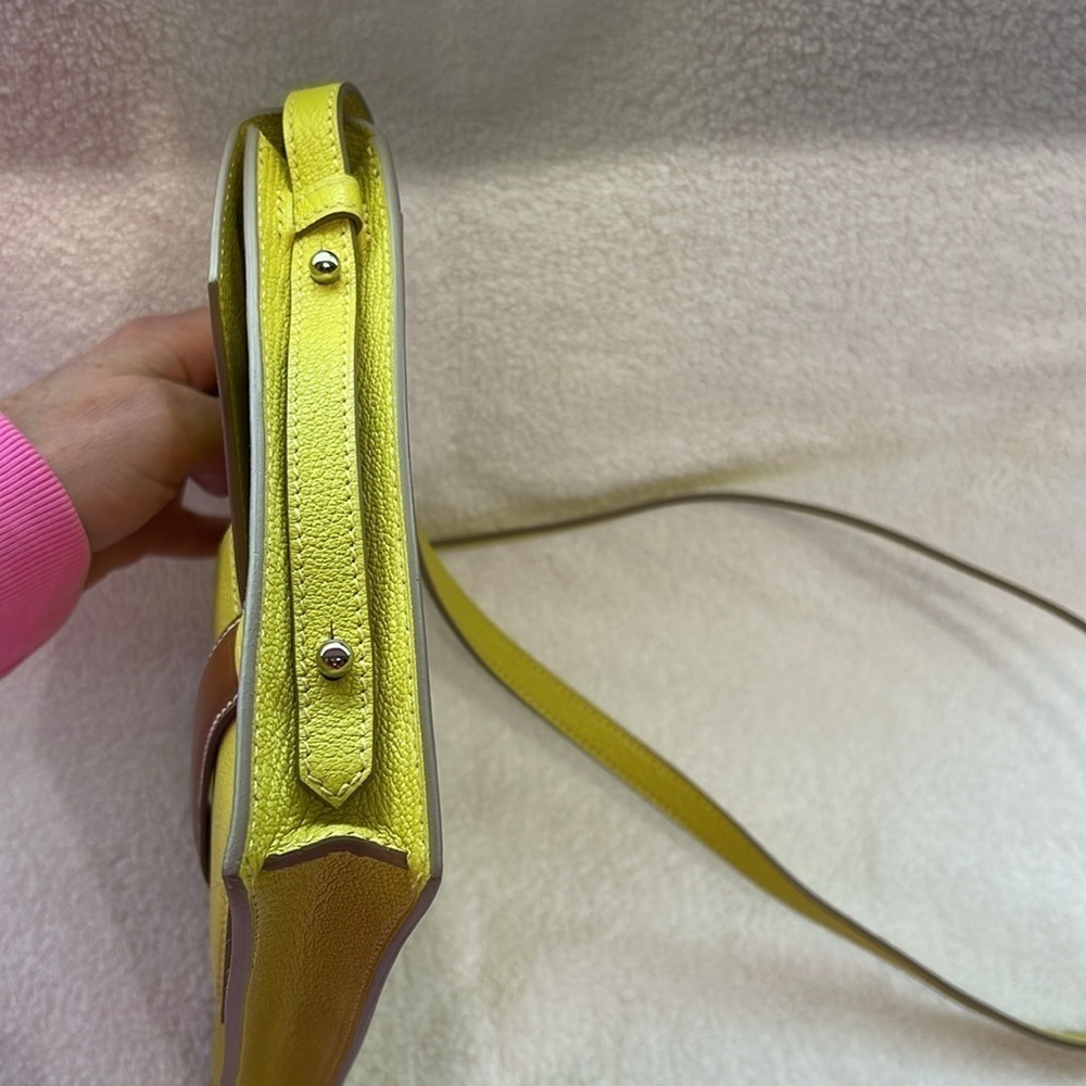 HERMES Faco II Chèvre Mysore Shoulder Bag Clutch Lemon Yellow - Picture 5 of 11